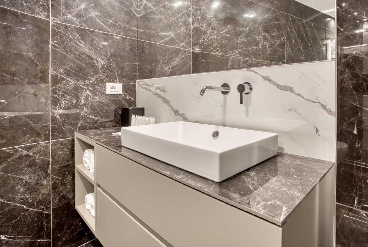 Le Suite Del Corso The Smart Boutique Aparthotel By Ospitami 밀라노 외부 사진